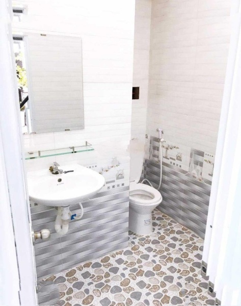 Bán nhà 24 m² tại Đường Phạm Văn Chí, Phường 1, Quận 6, Hồ Chí Minh